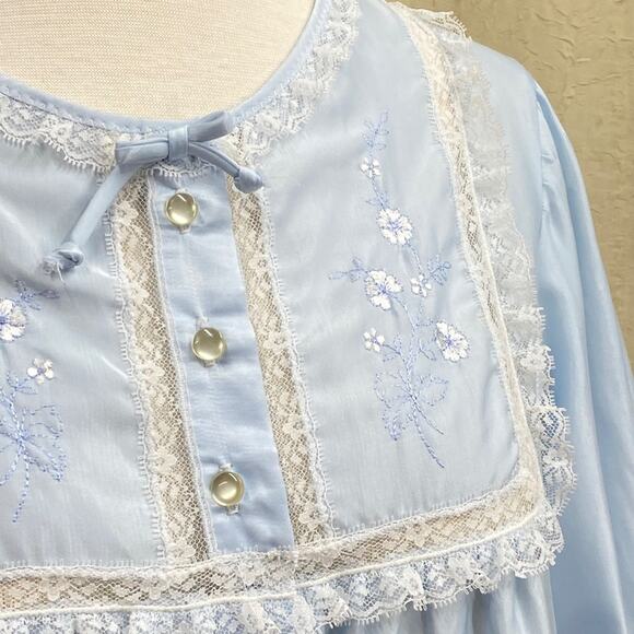 Vintage Lace Pajama Top Wmns Small Pastel Blue Embroidered Long Slv Barbizon 80s - Picture 2 of 13